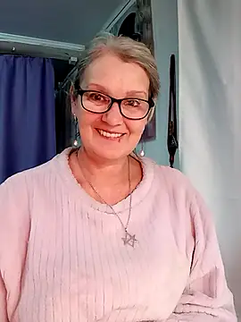 irinamaux online show from January 17, 8:23 pm