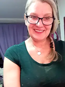 irinamaux online show from March 3, 1:01 am