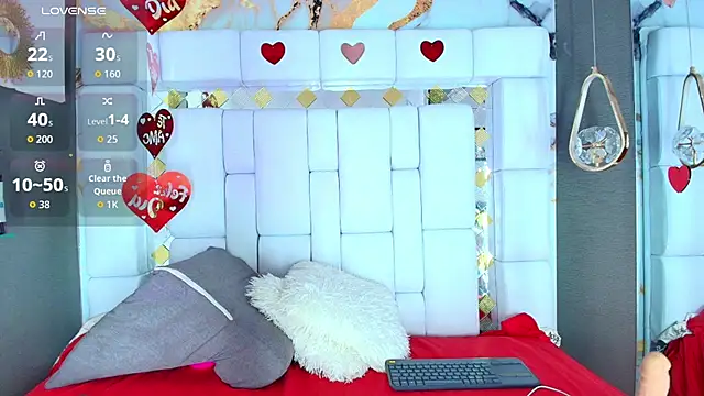 Snapshot of emily_madrid chatting on September 17, 5:53 am emily madrid online show from September 17, 5:53 am