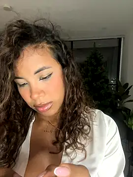 Snapshot of Brunettexio chatting on November 29, 1:41 am Brunettexio online show from November 29, 1:41 am