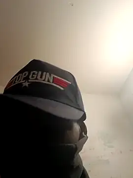 Snapshot of Daddyslilcreampie chatting on October 8, 8:17 pm Daddyslilcreampie online show from October 8, 8:17 pm