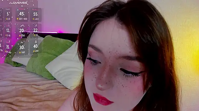 Snapshot of lexxxxxxi chatting on December 14, 6:23 pm lexxxxxxi online show from December 14, 6:23 pm