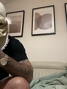 Snapshot of LexyGold chatting on October 4, 9:57 pm LexyGold online show from October 4, 9:57 pm