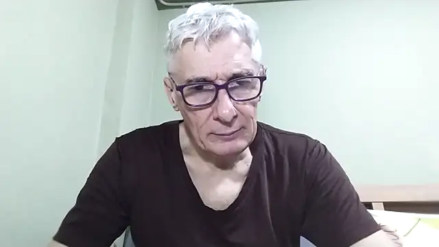 BIGUNCUTHARDCOCK online show from December 2, 11:15 am