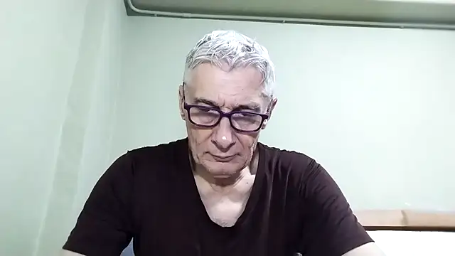 BIGUNCUTHARDCOCK online show from December 5, 1:25 am