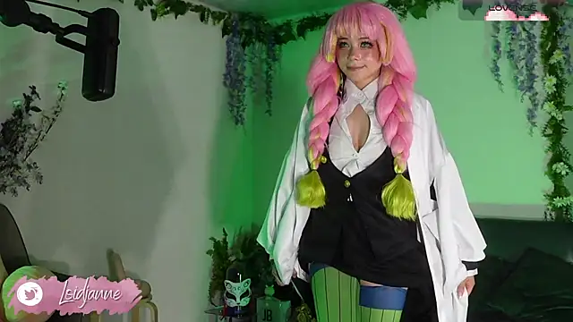 Snapshot of loIijanne chatting on November 18, 12:49 am loIijanne online show from November 18, 12:49 am