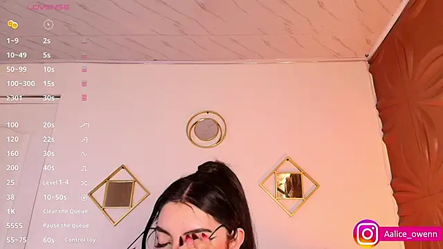 Aliceowenn online show from March 20, 12:30 am