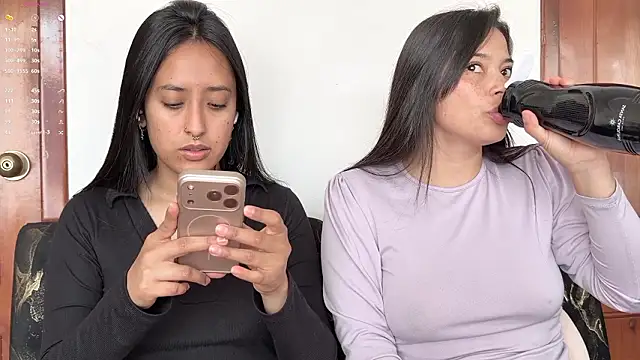 2SummerLove1 online show from February 12, 7:53 pm