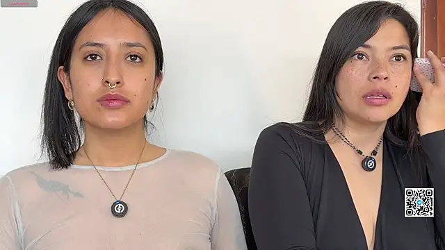 2SummerLove1 online show from April 20, 7:15 pm