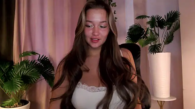 Snapshot of Milk_Bunny chatting on February 26, 9:42 am Milk Bunny online show from February 26, 9:42 am