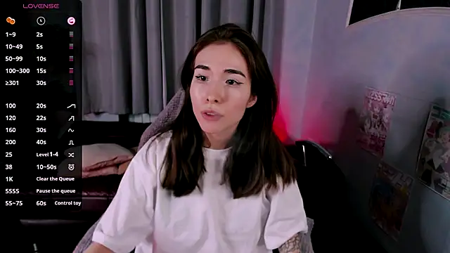 Snapshot of ashleyro1 chatting on November 9, 1:09 pm ashleyro1 online show from November 9, 1:09 pm