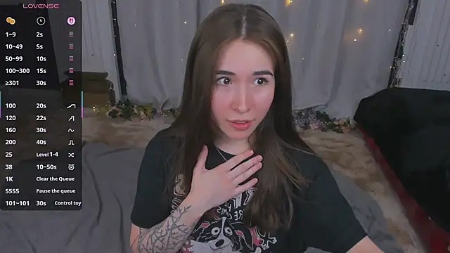 ashleyro1 online show from April 2, 5:27 am