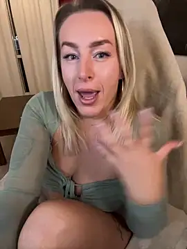 Snapshot of ChristyAdair chatting on January 12, 8:47 pm ChristyAdair online show from January 12, 8:47 pm