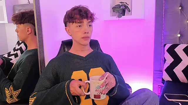 Tomy Rox online show from November 30, 6:06 am