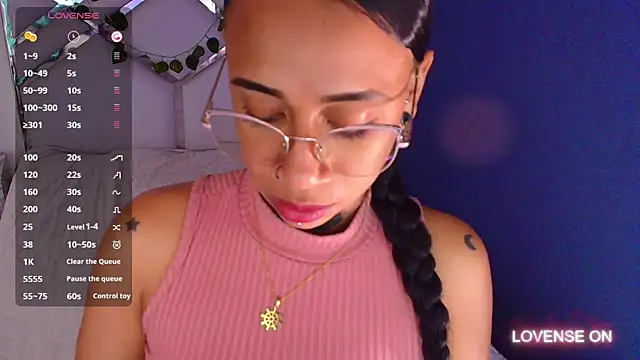 Snapshot of cattaleeyaa chatting on December 24, 6:11 am cattaleeyaa online show from December 24, 6:11 am