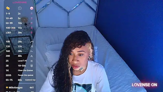 Snapshot of cattaleeyaa chatting on January 29, 2:51 am cattaleeyaa online show from January 29, 2:51 am