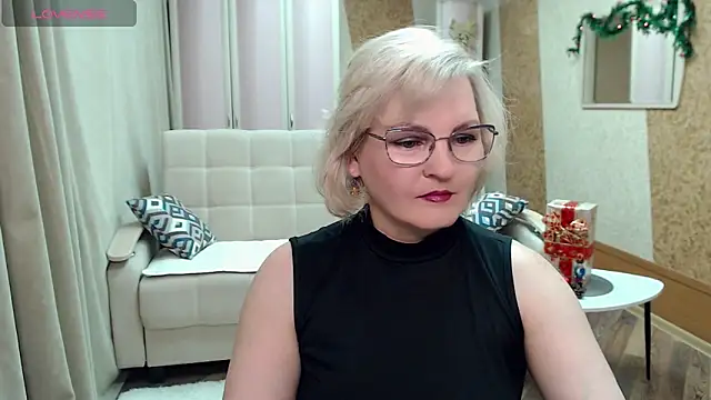 BlondeBrilliant7 online show from December 15, 2:27 pm