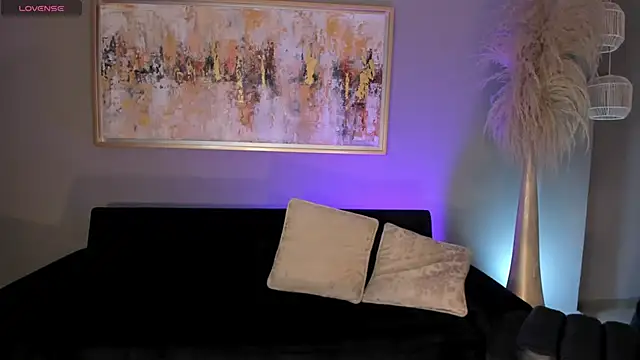 sarawinstone online show from March 15, 8:43 pm