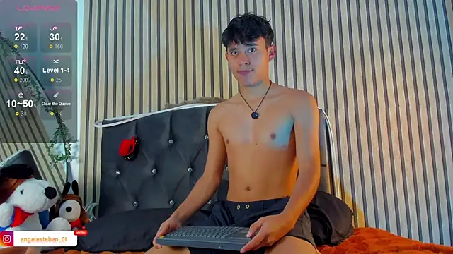 Snapshot of Angel_esteban_fx chatting on February 3, 7:41 pm Angel esteban fx online show from February 3, 7:41 pm