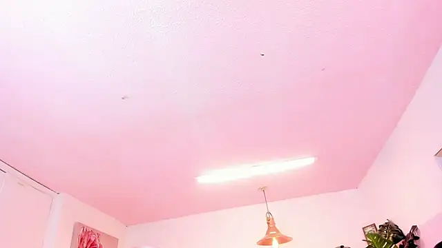 Snapshot of Red_lady chatting on March 4, 6:47 am Red lady online show from March 4, 6:47 am