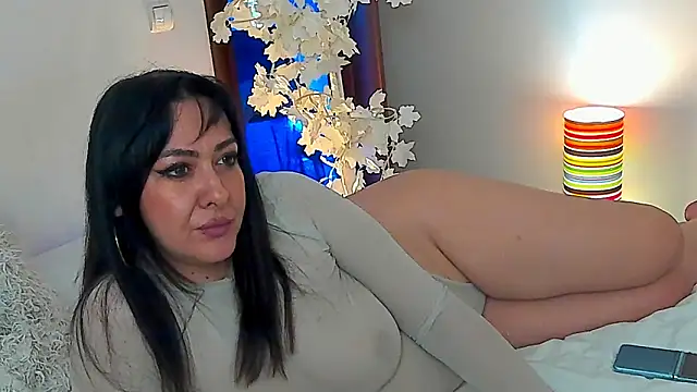 GracyJee online show from March 13, 11:19 am