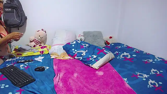 Snapshot of Stepmom_slut_50 chatting on March 5, 12:55 pm Stepmom slut 50 online show from March 5, 12:55 pm