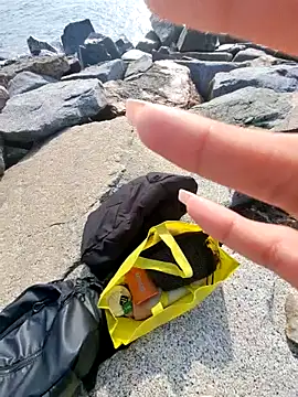 Snapshot of SexyErola27 chatting on February 16, 9:37 am SexyErola27 online show from February 16, 9:37 am