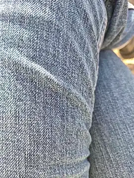 Snapshot of SexyErola27 chatting on November 17, 9:26 am SexyErola27 online show from November 17, 9:26 am