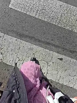 Snapshot of SexyErola27 chatting on November 22, 11:09 am SexyErola27 online show from November 22, 11:09 am