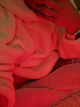 Snapshot of SexyErola27 chatting on November 28, 11:02 am SexyErola27 online show from November 28, 11:02 am