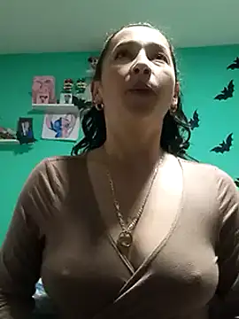 emilypoppy3 online show from December 28, 3:04 am