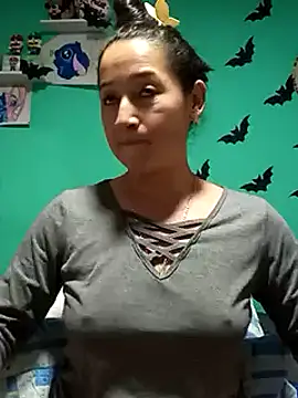 emilypoppy3 online show from January 14, 3:11 am