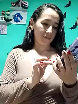 emilypoppy3 online show from January 25, 1:10 am