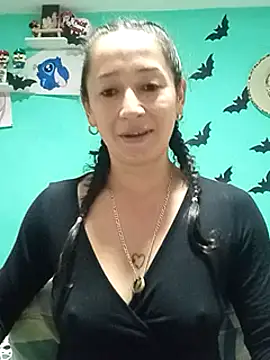 emilypoppy3 online show from February 13, 4:50 pm