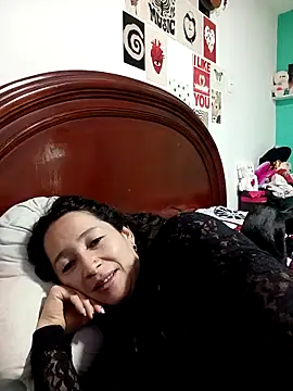 emilypoppy3 online show from October 2, 1:12 am