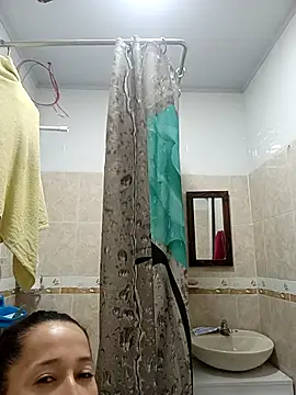 emilypoppy3 online show from November 26, 2:01 am