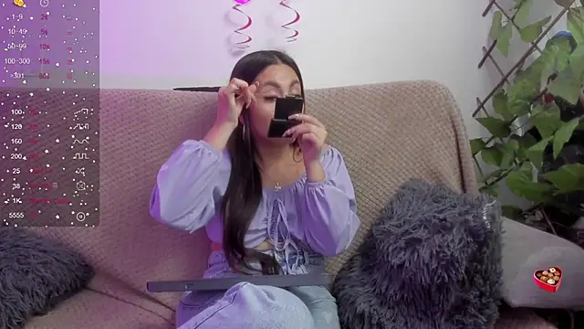 Snapshot of Murieel_69 chatting on February 19, 9:25 pm Murieel 69 online show from February 19, 9:25 pm