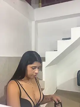 CandyRoxx1  online show from April 12, 4:39 am