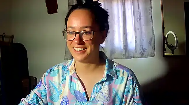 Snapshot of brittanycheeks chatting on December 4, 7:56 pm brittanycheeks online show from December 4, 7:56 pm
