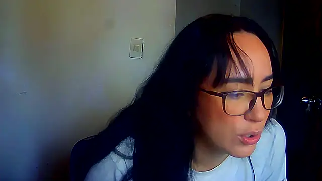 Snapshot of brittanycheeks chatting on February 1, 2:34 pm brittanycheeks online show from February 1, 2:34 pm