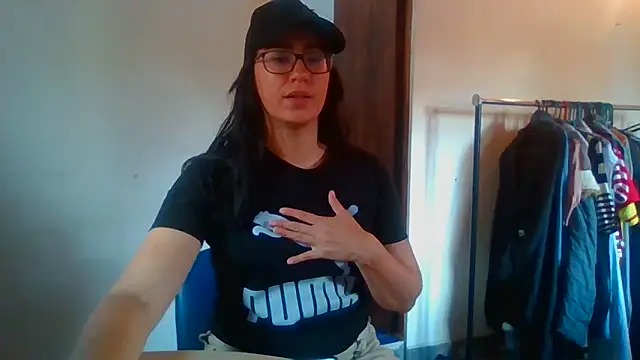 Snapshot of brittanycheeks chatting on March 10, 8:12 pm brittanycheeks online show from March 10, 8:12 pm