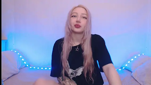 Snapshot of Emily_hardcore chatting on October 24, 10:06 pm Emily hardcore online show from October 24, 10:06 pm