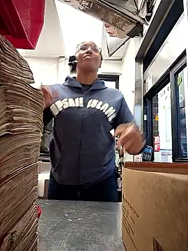 Snapshot of samone9 chatting on November 9, 2:04 pm samone9 online show from November 9, 2:04 pm