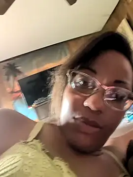 samone9 online show from April 15, 9:59 pm