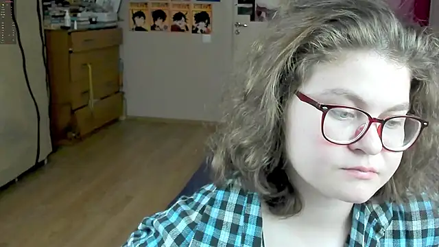 Snapshot of Sashy_Way chatting on October 25, 9:20 pm Sashy Way online show from October 25, 9:20 pm