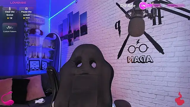 Snapshot of Naughty_Charly chatting on January 20, 6:43 pm Naughty Charly online show from January 20, 6:43 pm