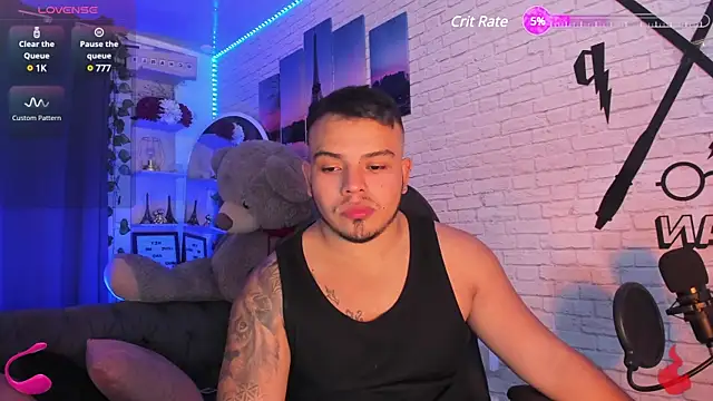 Snapshot of Naughty_Charly chatting on January 22, 7:45 pm Naughty Charly online show from January 22, 7:45 pm