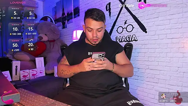 Snapshot of Naughty_Charly chatting on February 14, 7:44 pm Naughty Charly online show from February 14, 7:44 pm