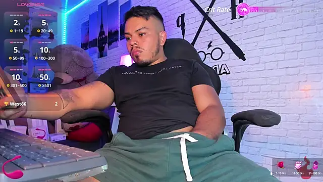 Snapshot of Naughty_Charly chatting on March 17, 6:11 pm Naughty Charly online show from March 17, 6:11 pm