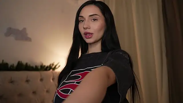 Snapshot of LindaWarners chatting on March 7, 10:10 pm LindaWarners online show from March 7, 10:10 pm